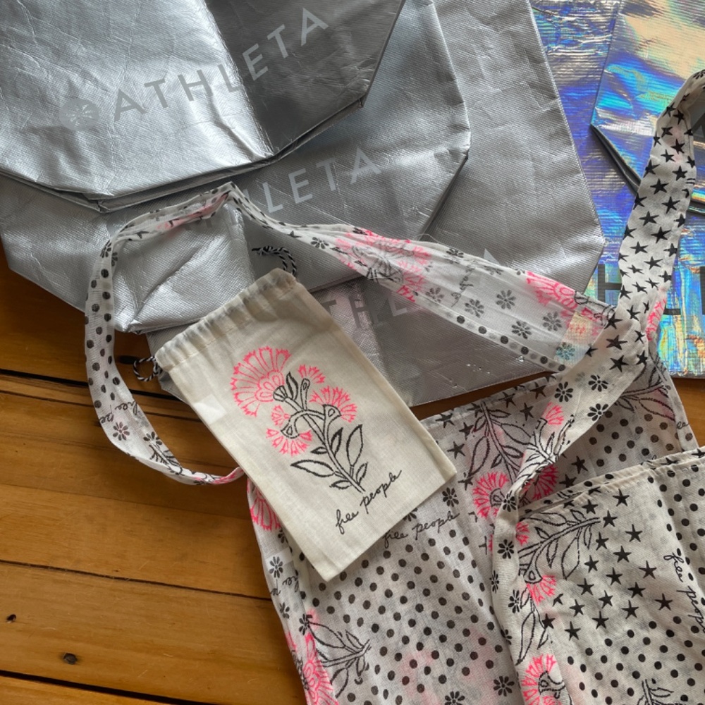 Huge Lot of New Reusable Tote Bags Free People, Lululemon, Athleta, Madewell - Picture 2 of 5